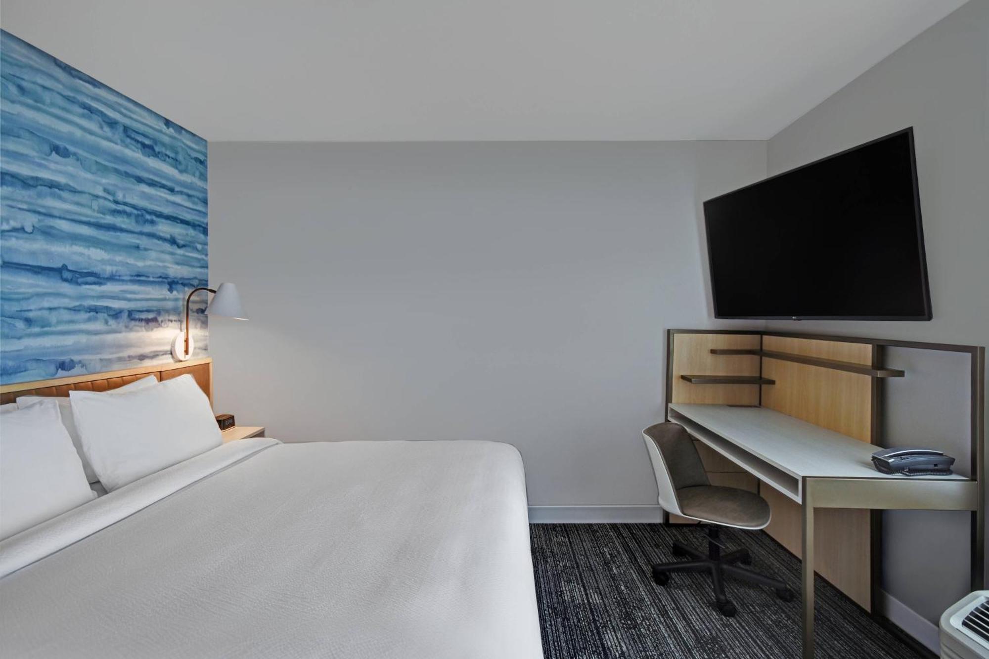 Towneplace Suites By Marriott Fall River Westport Exterior photo