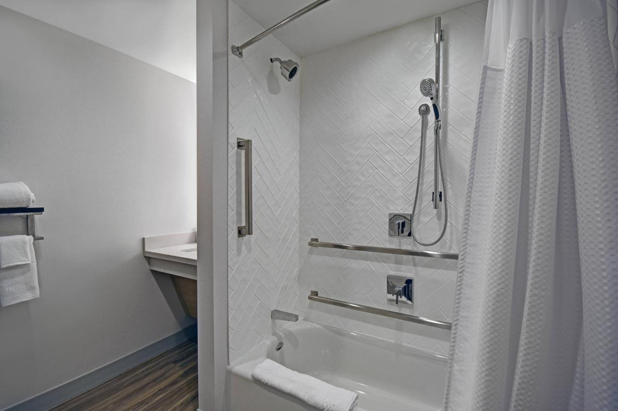 Towneplace Suites By Marriott Fall River Westport Exterior photo